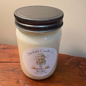Plainfield Candle Co. Cream Soy Wax Candle 12oz Fall Lodge Scent